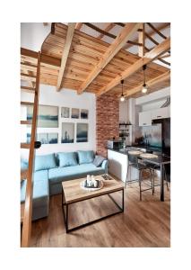 Posedenie v ubytovaní Starołęcka Apartment with Mezzanine