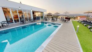 The swimming pool at or close to Mandy Luxury Villa by Cretevasion