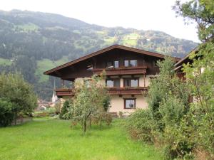Fotografia z galérie ubytovania Gästehaus Klammerschneider v destinácii Zell am Ziller