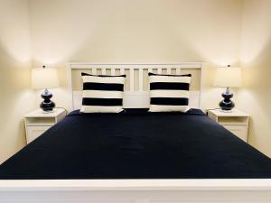 Postel nebo postele na pokoji v ubytování Haus Windfee Fewo 1