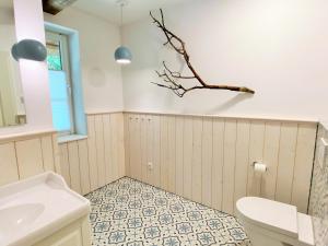 Koupelna v ubytování Haus Windfee Fewo 1 + 24 fotografií