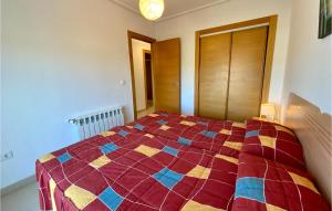 A bed or beds in a room at Amazing Apartment In Sucina With Wifi
