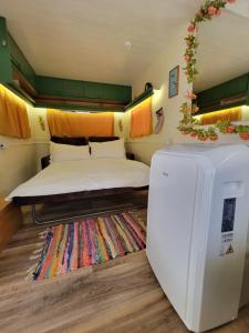 Afbeelding uit fotogalerij van The Bearded Dad Hostel in Tirana