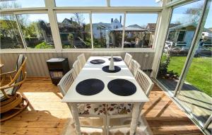 Balkón nebo terasa v ubytování Pet Friendly Home In Skummeslövsstrand
