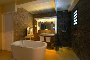 Koupelna v ubytování Hotel Le Cilaos