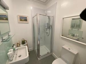 Clune House B&B的一间浴室