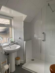 Clune House B&B的一间浴室
