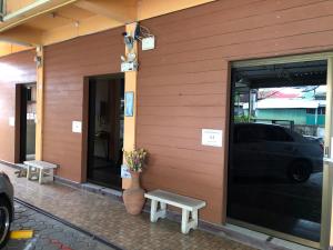 Mynd úr myndasafni af แสนดีเพลส เกสเฮ้าท์ จอมทอง í Chom Thong