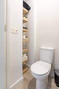 Ένα μπάνιο στο Aldatseta Home - Apartamento centrico +42 φωτογραφίες