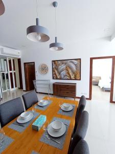 A seating area at Smart Conzept 2bdr