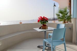 Balkón alebo terasa v ubytovaní Durmiendo sobre el mar, Vivienda La Baja Grande