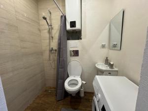 Ένα μπάνιο στο ApartmentsByMatyrafa-VII +15 φωτογραφίες