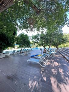 Bazén v ubytování 7N-D Cozy Resort Tambuli Seaside Living nebo v jeho okolí