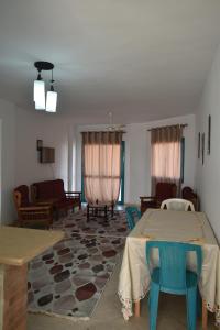 Posezení v ubytování Golden Beach 2 Ras Sedr شاليه على البحر قرية جولدن بيتش 2 راس سدر