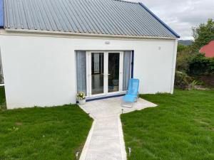 Seán Ógs House外面的花园