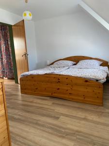 Postel nebo postele na pokoji v ubytování Stubalm Appartements in der Lipizzanerheimat