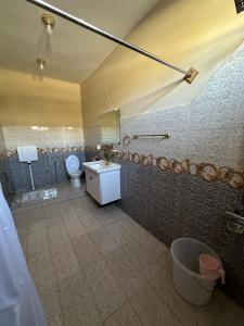 Un baño de Signature Skardu Hotel