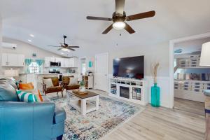 Gallery image of Beach, please! in Oak Island