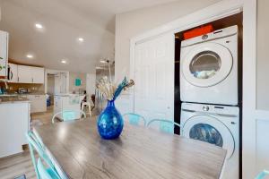 Gallery image of Beach, please! in Oak Island +27 photos