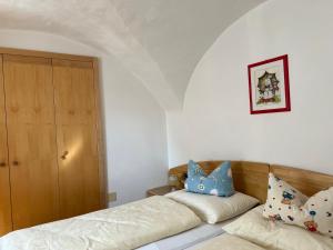 Postel nebo postele na pokoji v ubytování Apartments Bernard