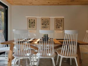 Gallery image of Le Bois Debout - Lake & Trails in Eastman