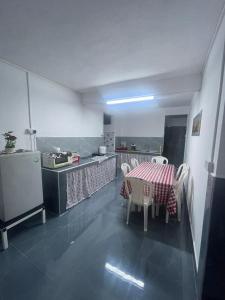 A kitchen or kitchenette at Vue de Vallee