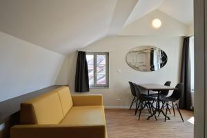 Posezení v ubytování Hotel Hine Adon Fribourg