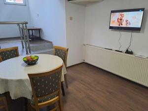 Et tv og/eller underholdning på City House CHAYA