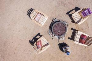 Φωτογραφία από το άλμπουμ του Sunset House Joshua Tree Infinity Pool Spa Views Hiking Trail σε Yucca Valley