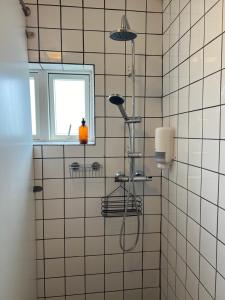 Koupelna v ubytování Sauðanes Guesthouse
