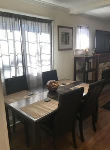 Gallery image of Beautiful 1922 condo in Denver