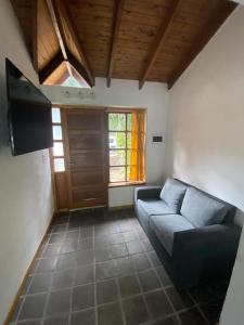 TV a/nebo společenská místnost v ubytování Los Frutales