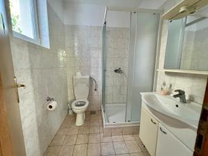 Ένα μπάνιο στο Zrće Beach Villa +67 φωτογραφίες