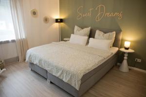 Afbeelding uit fotogalerij van Moderne Wohnung zum Wohlfühlen in Brachbach +15 foto's