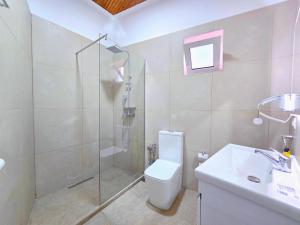 Koupelna v ubytování Enma Rooms