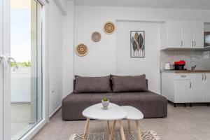 Η κουζίνα ή μικρή κουζίνα στο Viento Suites Possidi