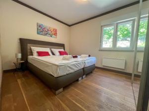 Galeriebild der Unterkunft Princess Apartment with Sea View and Private Parking for 2 Cars in Dramalj + 13 Fotos