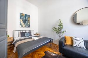 Charming & Cozy Stylish Apartment in the Heart of Budapest 1085 Budapest, Üllői út 18 kép - 2