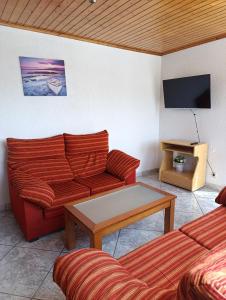 Μια τηλεόραση ή/και κέντρο ψυχαγωγίας στο Ibu Beer&Grill +11 φωτογραφίες