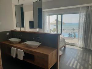 Fotografie z fotogalerie ubytování Paralia Luxury Suites v destinaci Agios Stefanos