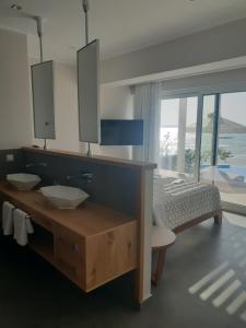 Fotografie z fotogalerie ubytování Paralia Luxury Suites v destinaci Agios Stefanos