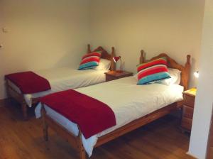 Llit o llits en una habitació de Bearlough Self Catering Holiday Home