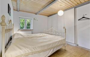 Letto o letti in una camera di 6 Bedroom Cozy Home In Dannemare