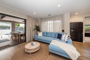 Fotografie z fotogalerie ubytování Casa de Praia - Luxe by the Bay with Heated Pool v destinaci Safety Beach