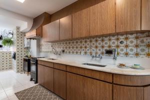 Кухня или мини-кухня в Apartamento vista mar e vista pão de açúcar
