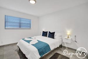 Katil atau katil-katil dalam bilik di Unit F SeaI Private Unit near Deerfield Beach