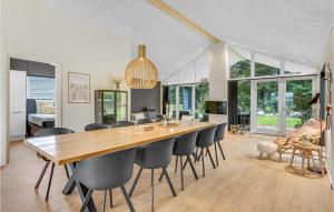 Fotografie z fotogalerie ubytování Amazing Home In Sjølund With Sauna v destinaci Sjølund