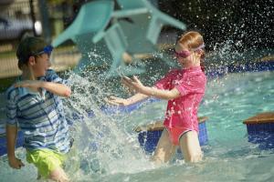 入住BIG4 Tasman Holiday Parks - Rowes Bay的客人