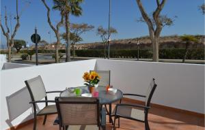 A balcony or terrace at Lovely Apartment In Alhama De Murcia Még 17 kép