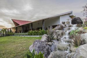 Zahrada ubytování Hotel Brisas La Gaviota Mariquit-Tolima